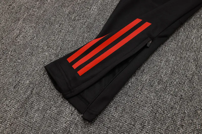 2025/26 M Utd Red Sweater Tracksuit detail image