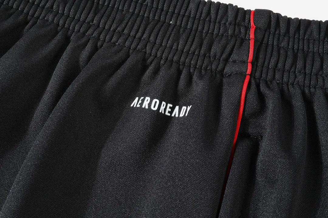 2026 M Utd Red Sweater Tracksuit detail image