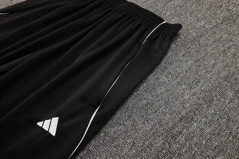 2025/26 M Utd Red Sweater Tracksuit detail image