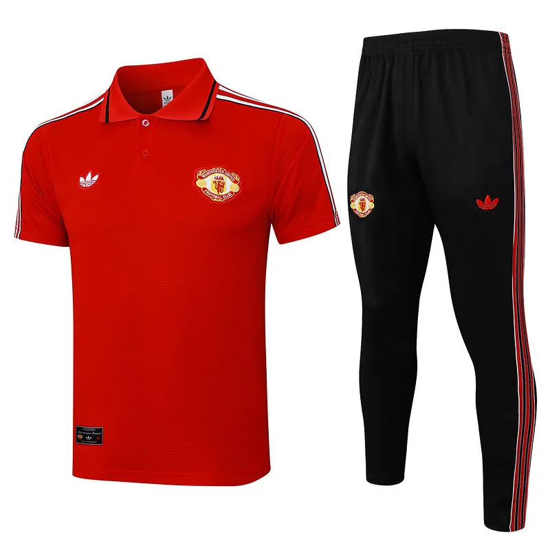 2025/26 M Utd Red Sweater Tracksuit product image