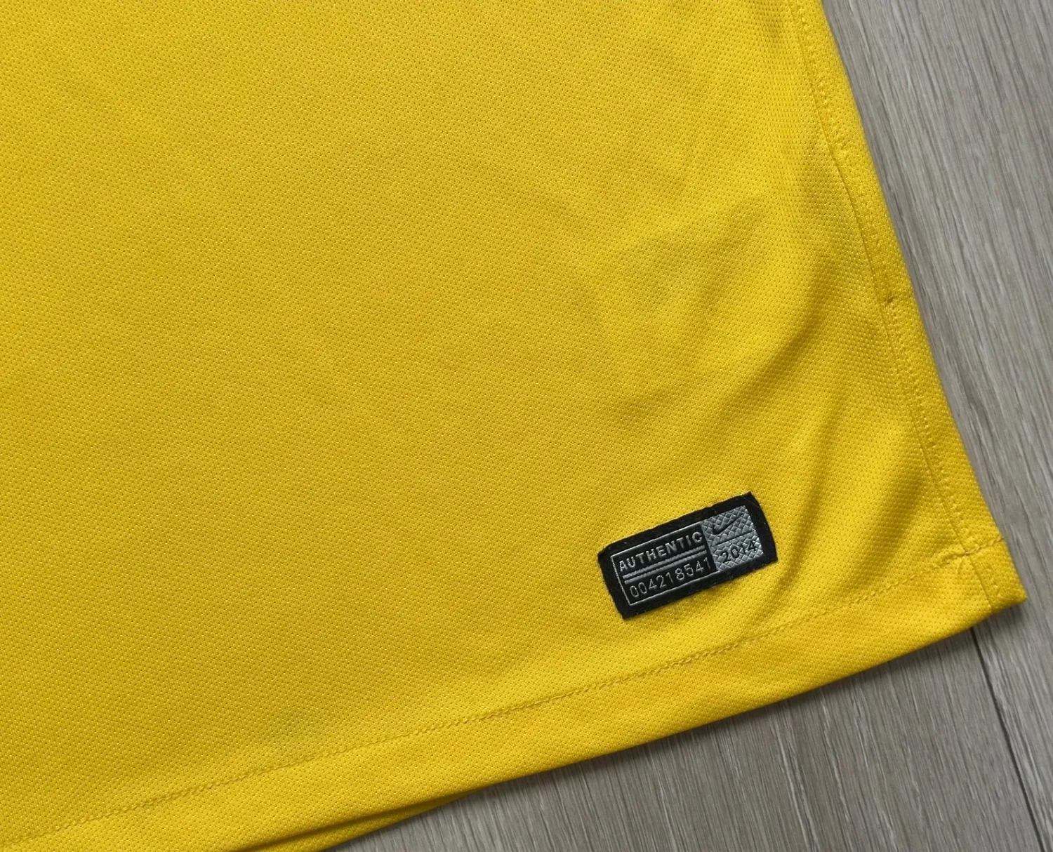 2014 Brazil Home Retro Soccer Jersey detail image