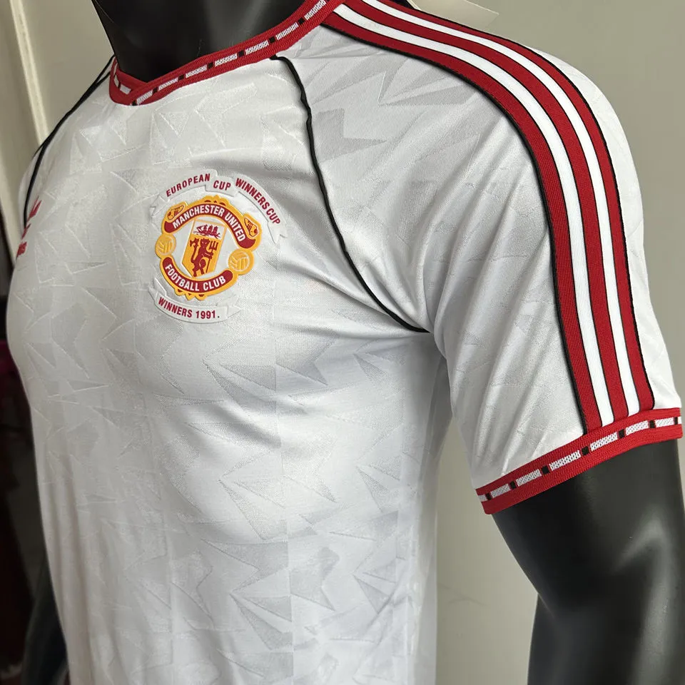 2025/26 M Utd White Retro Style.. detail image