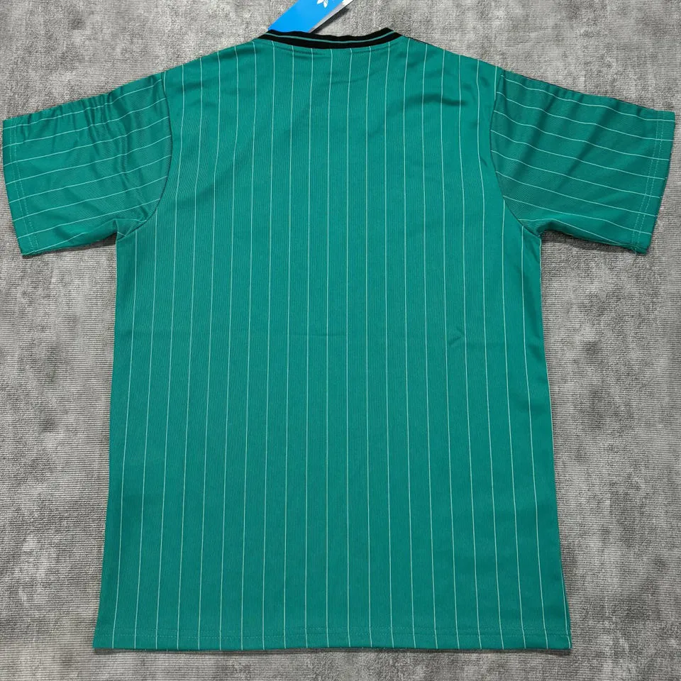 2025/26 LFC Green Retro Style Fans.. product image