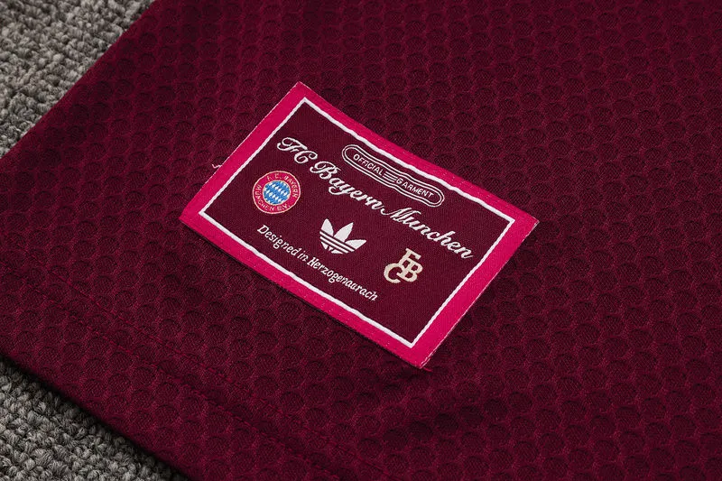2025/26 M Utd Maroon Sweater.. detail image