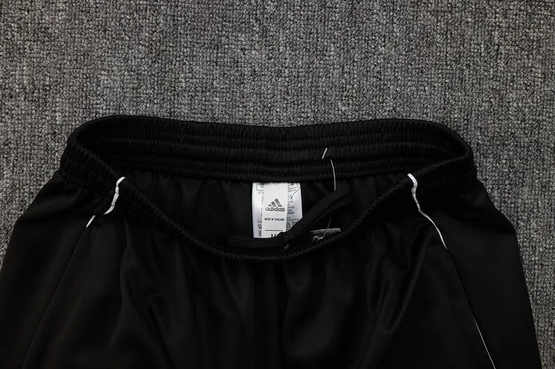 2025/26 M Utd Red Sweater Tracksuit detail image