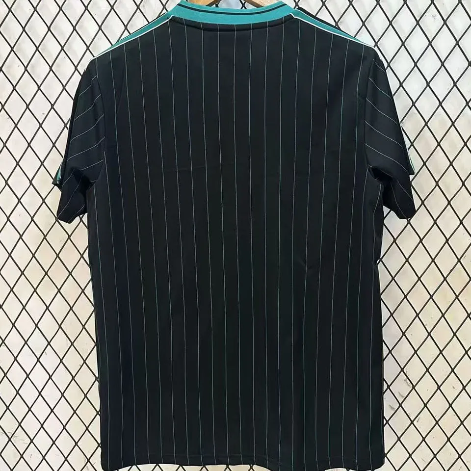 2025/26 LFC Black Retro Style Fans.. product image
