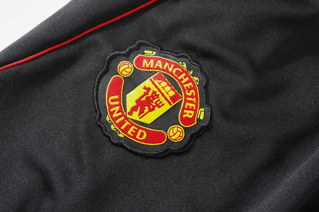 2026 M Utd Red Sweater Tracksuit detail image