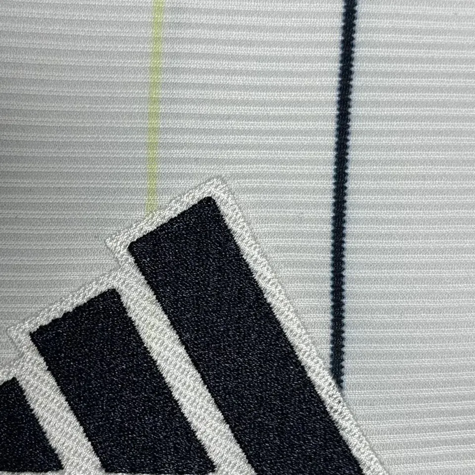 2025/26 RM White Retro Style T-Shirt detail image