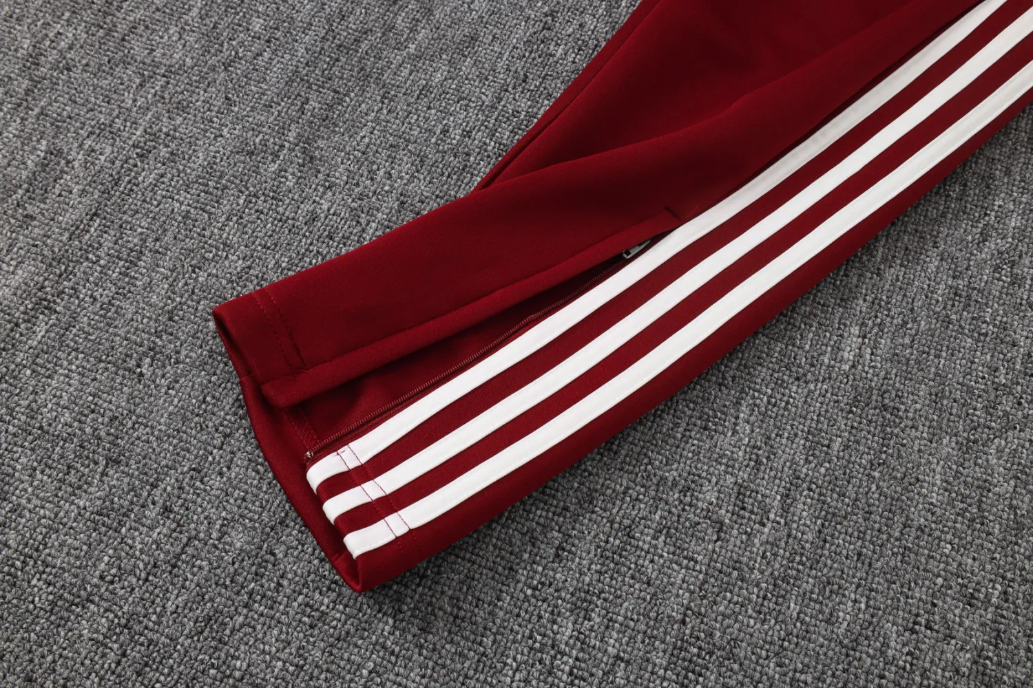 2026/27 Spain White Jacket Tracksuit detail image