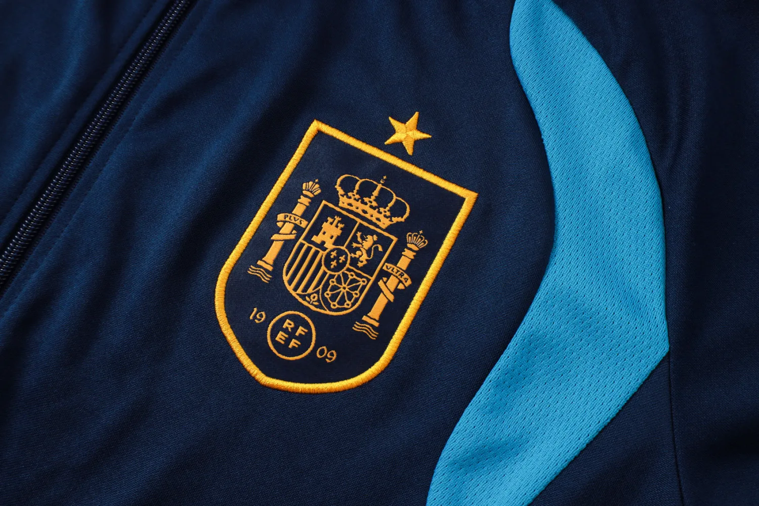 2026/27 Spain Royal blue Jacket Tracksuit detail image