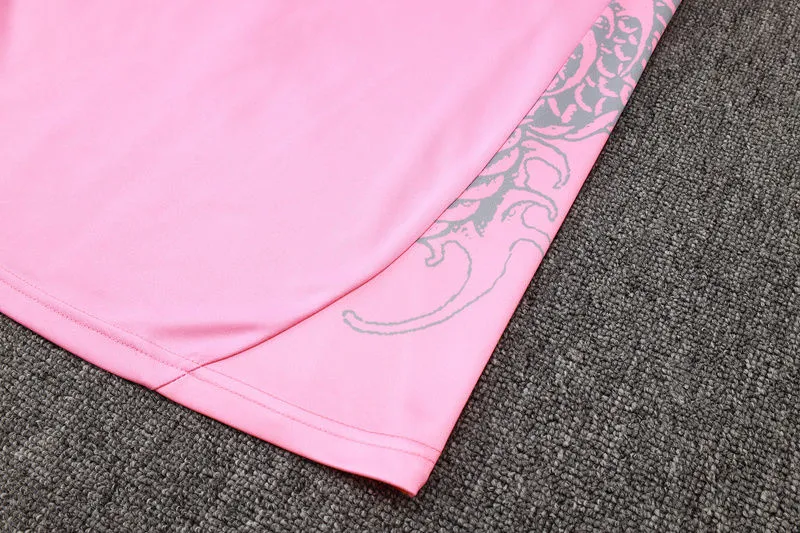 2025 RM Pink Sweater Tracksuit detail image