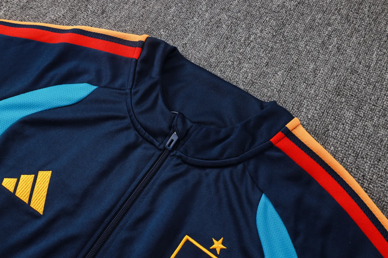 2026/27 Spain Royal blue Jacket Tracksuit detail image