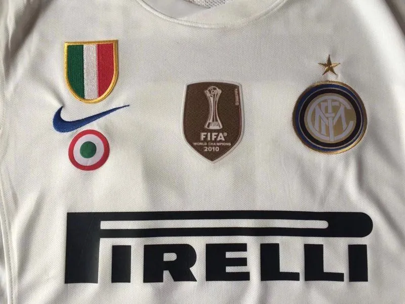 2010-2011 In Milan Away Retro.. detail image