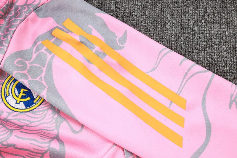 2025 RM Pink Sweater Tracksuit detail image
