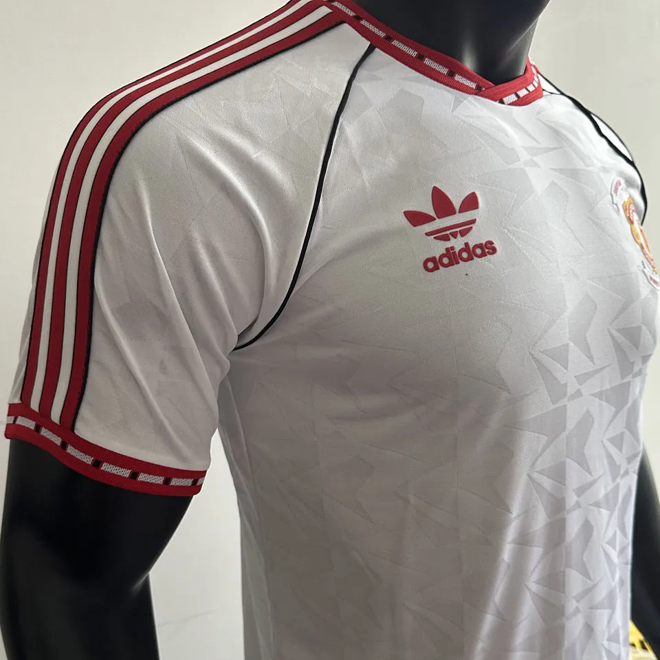 2025/26 M Utd White Retro Style.. detail image