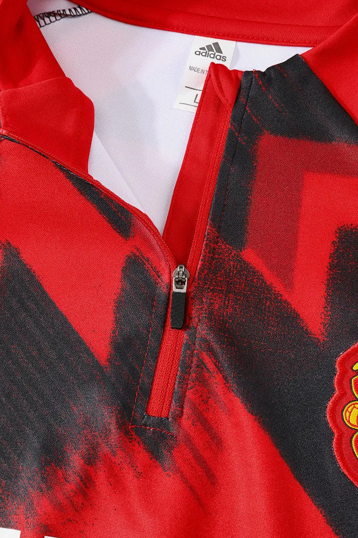 2026 M Utd Red Sweater Tracksuit detail image