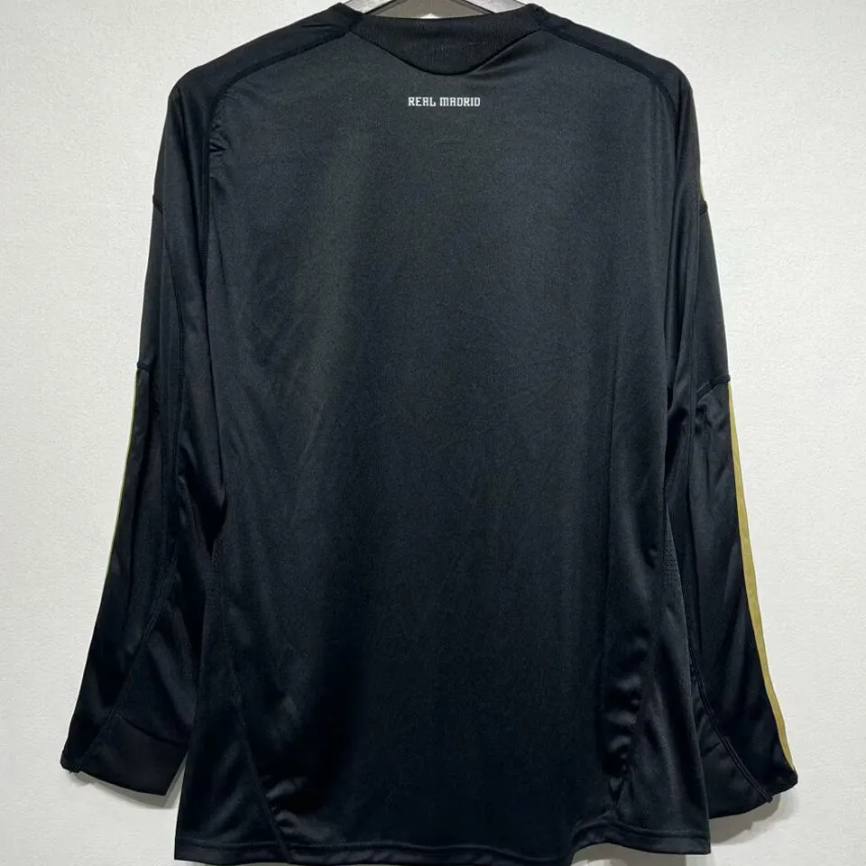 2009/10 RM Away Black Retro Player.. product image