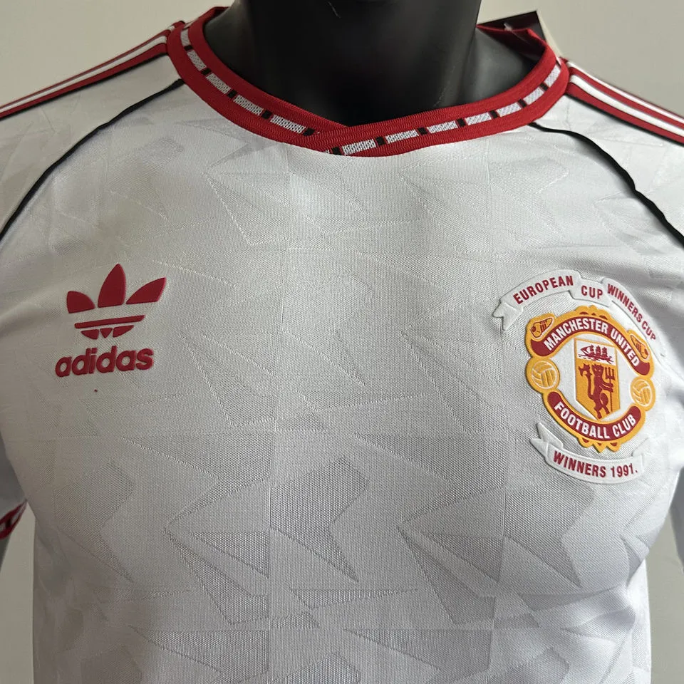 2025/26 M Utd White Retro Style.. detail image