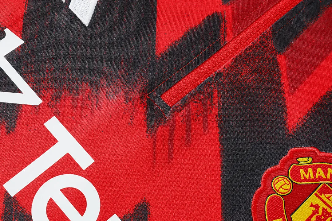 2026 M Utd Red Sweater Tracksuit detail image