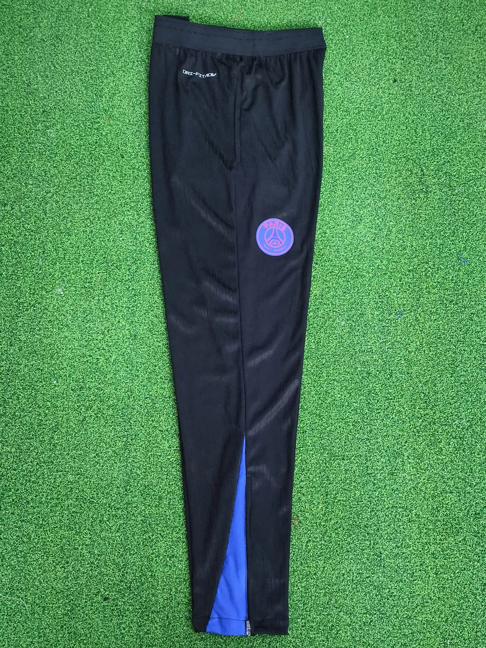 2025/26 PSG Black Sports Trousers detail image