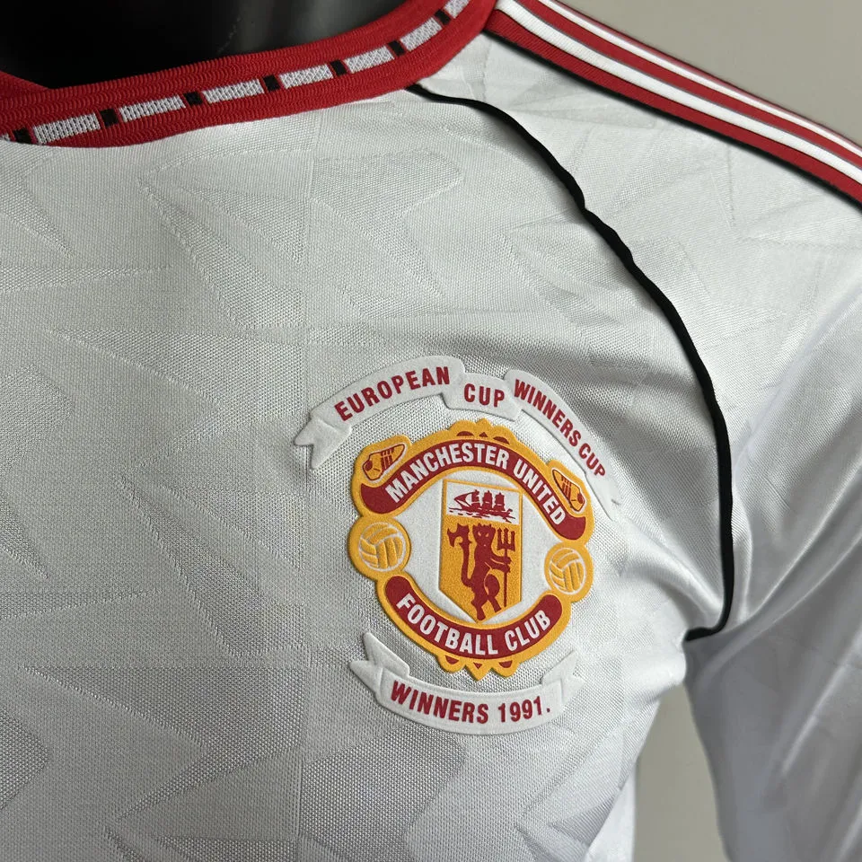 2025/26 M Utd White Retro Style.. detail image