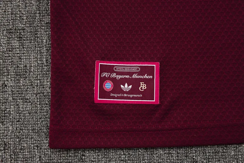 2025/26 M Utd Maroon Sweater.. detail image