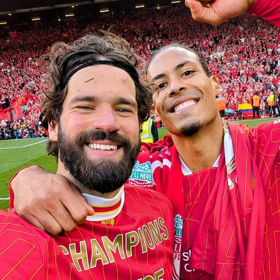 CHAMPIONS 24/25 LFC 1:1 Quality Home Fans Soccer Jersey 2024/25