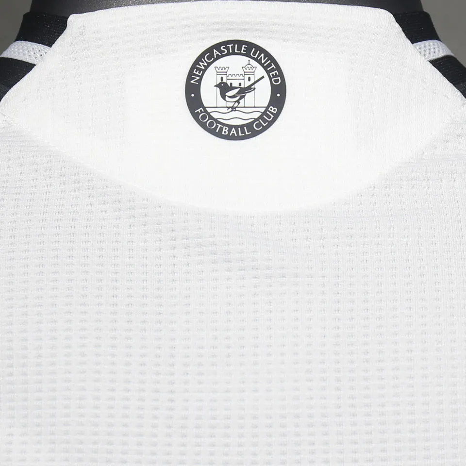WINNERS #25 Newcastle Home Player Version Jersey 2024/25（SAM FENDER People Watching有号下广告）