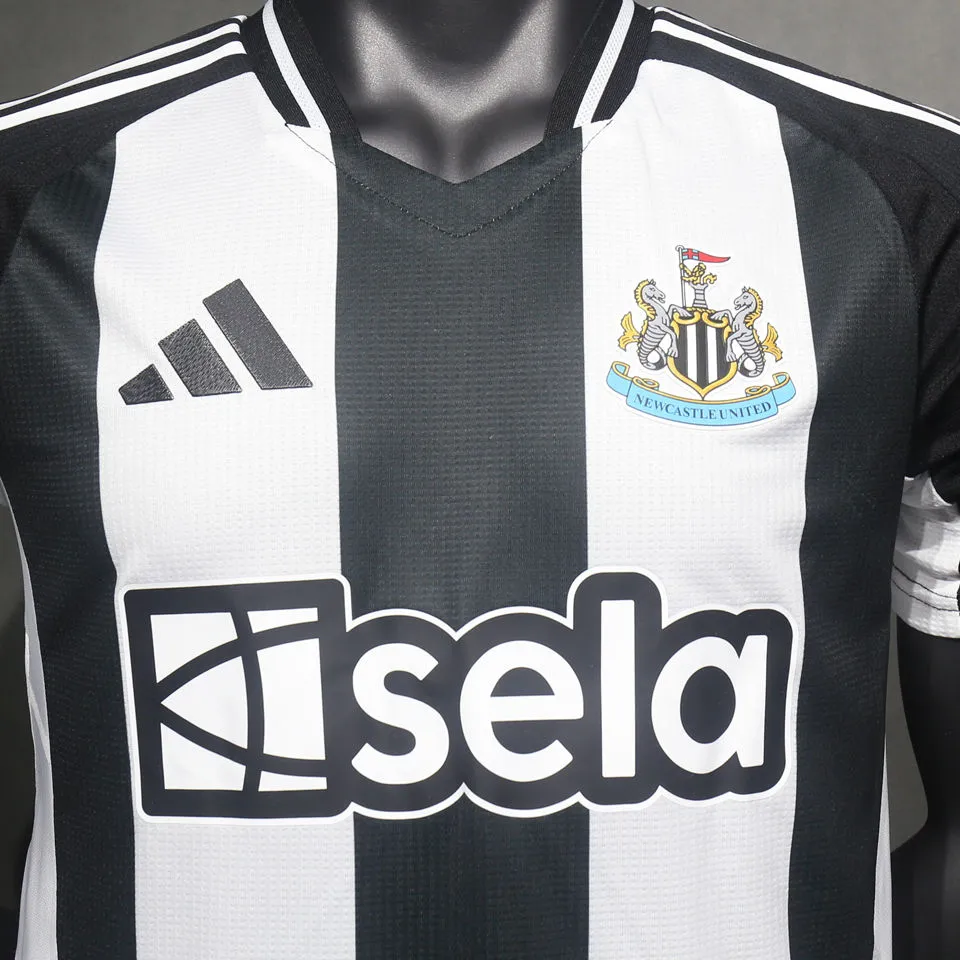WINNERS #25 Newcastle Home Player Version Jersey 2024/25（SAM FENDER People Watching有号下广告）