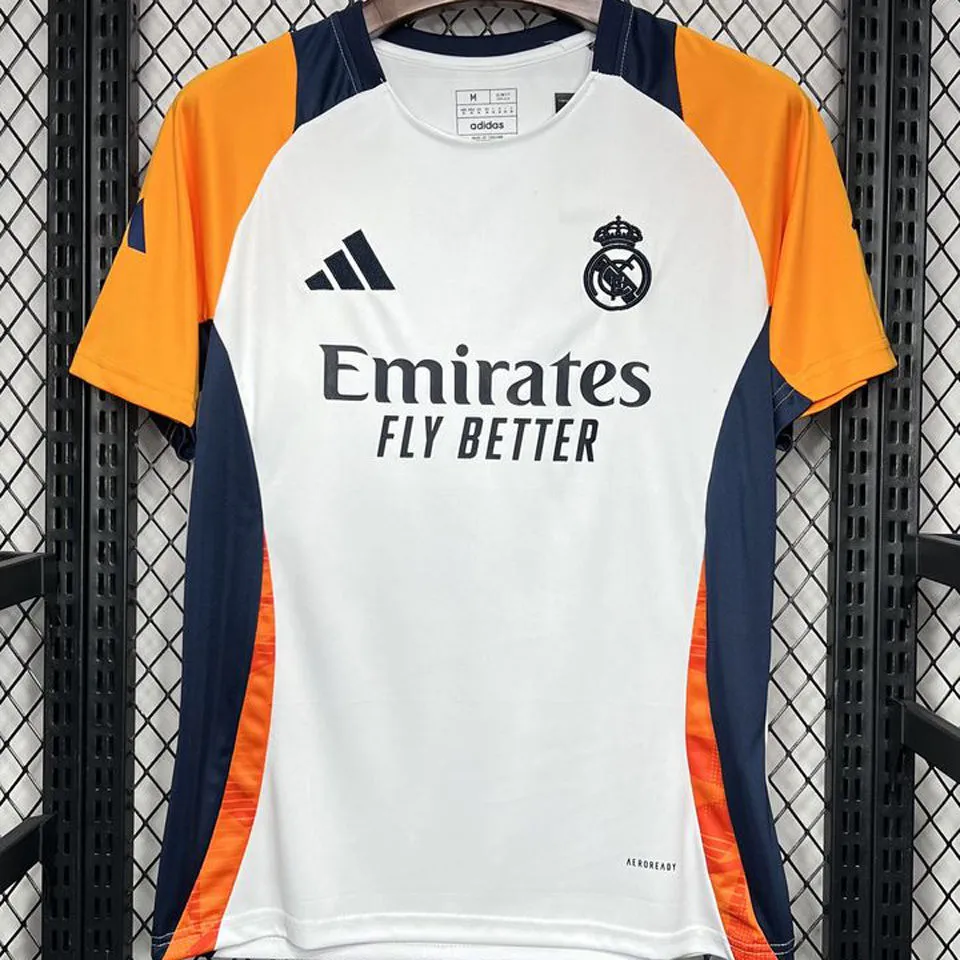 2024/25 RM White Training Fans Jersey 背后有广告