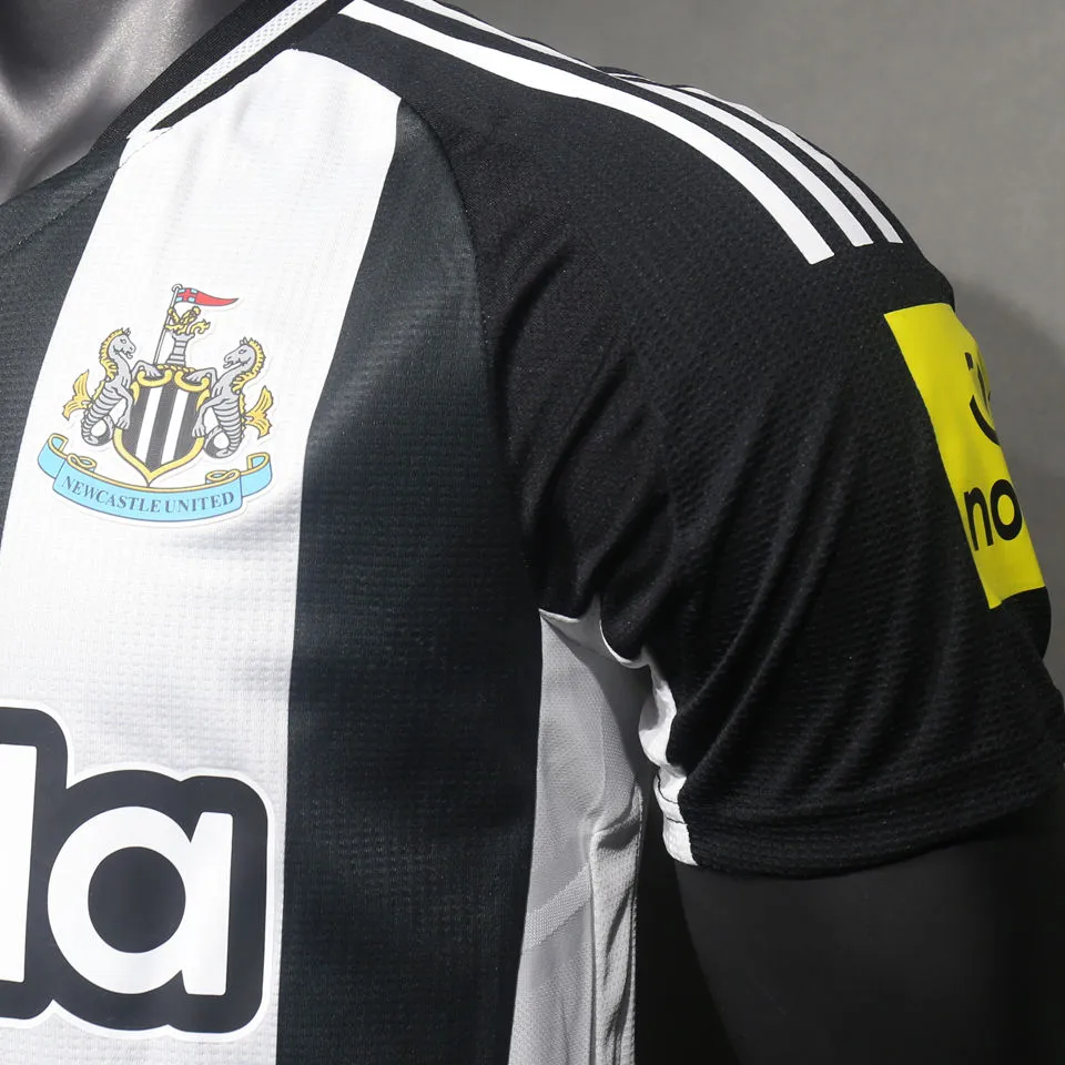 WINNERS #25 Newcastle Home Player Version Jersey 2024/25（SAM FENDER People Watching有号下广告）