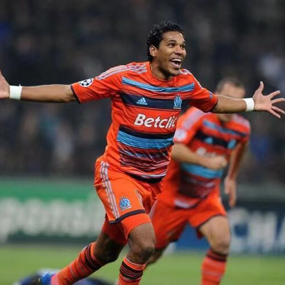2011/12 Marseille Third Red Retro.. detail image