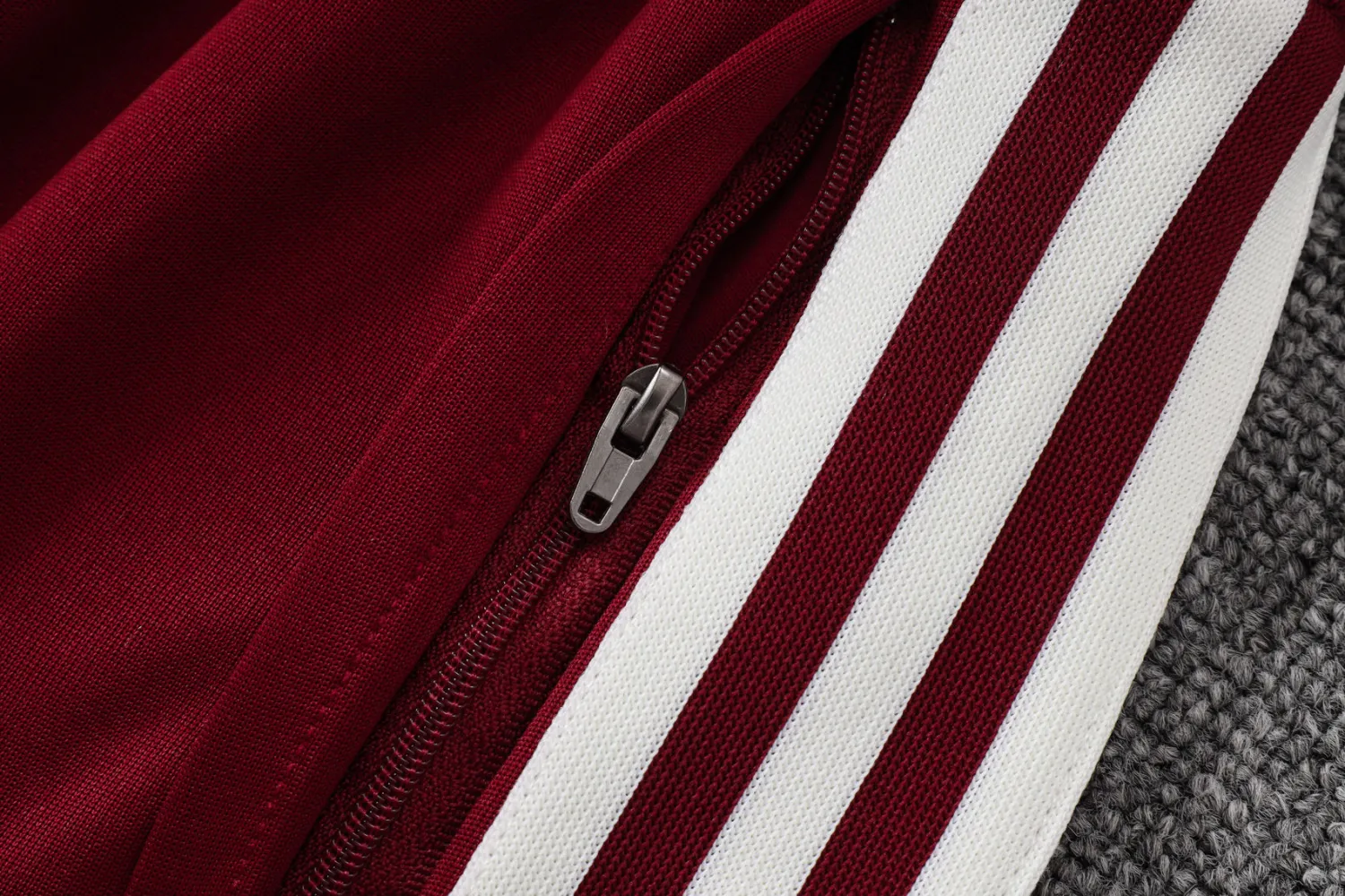 2026/27 Spain Brown Red Half Pull Tracksuit detail image