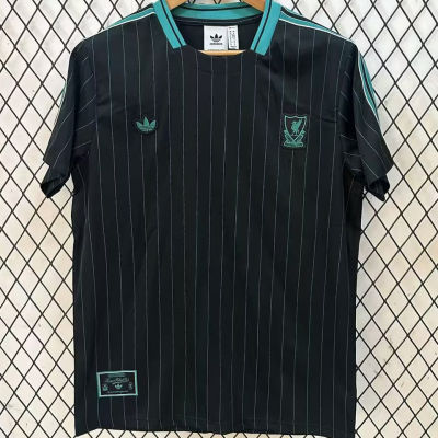 2025/26 LFC Black Retro Style Fans..