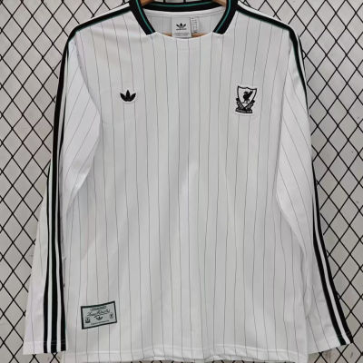 2025/26 LFC White Retro Style Fans..