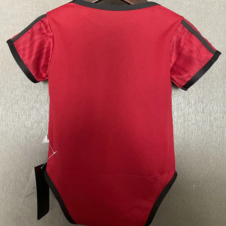 2025/26 M Utd Home Red Baby Suit product image