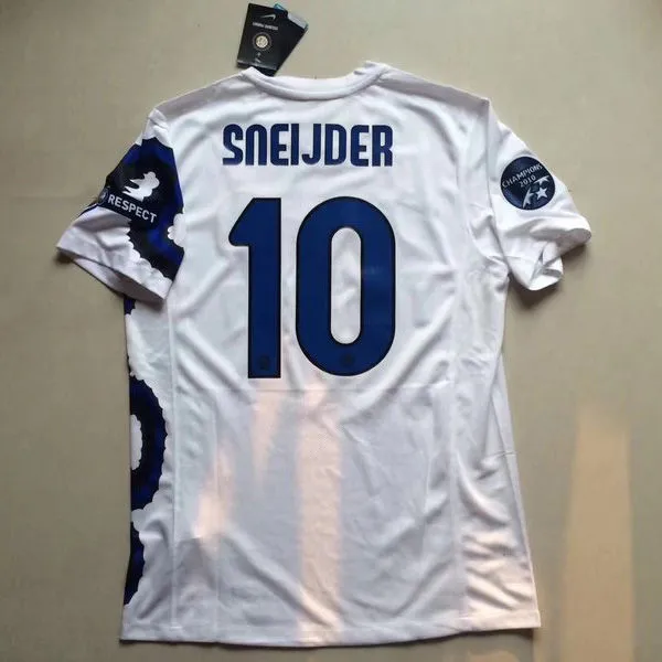 2010-2011 In Milan Away Retro.. detail image