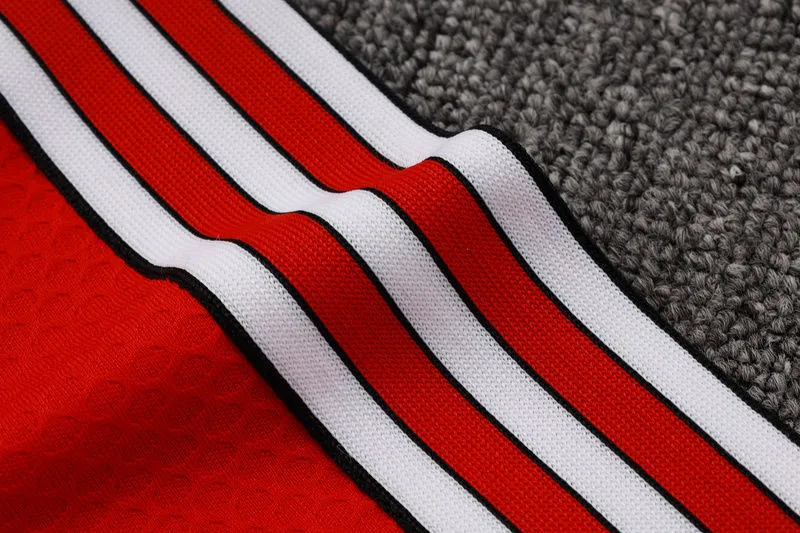 2025/26 M Utd Red Sweater Tracksuit detail image