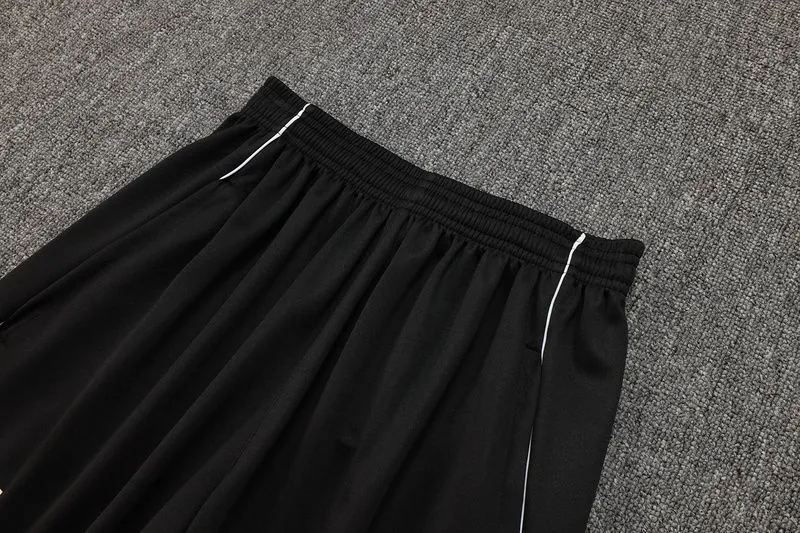 2025/26 M Utd Red Sweater Tracksuit detail image