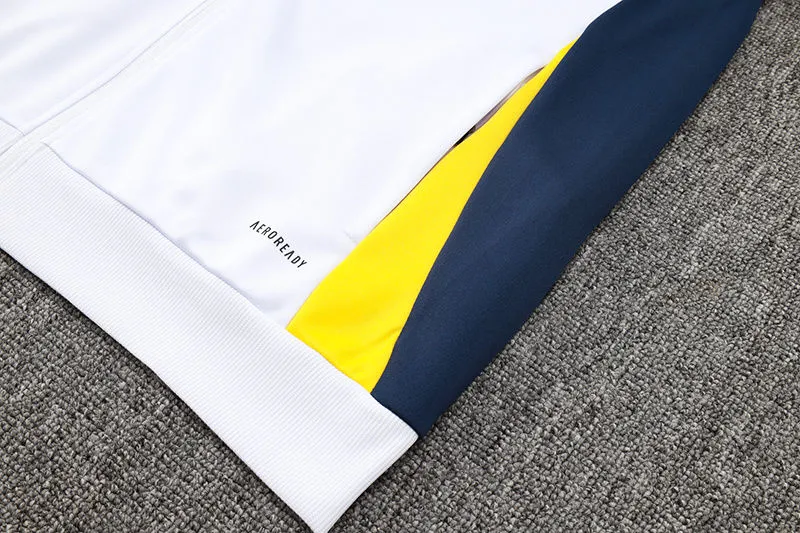 2025 RM White Jacket Tracksuit detail image